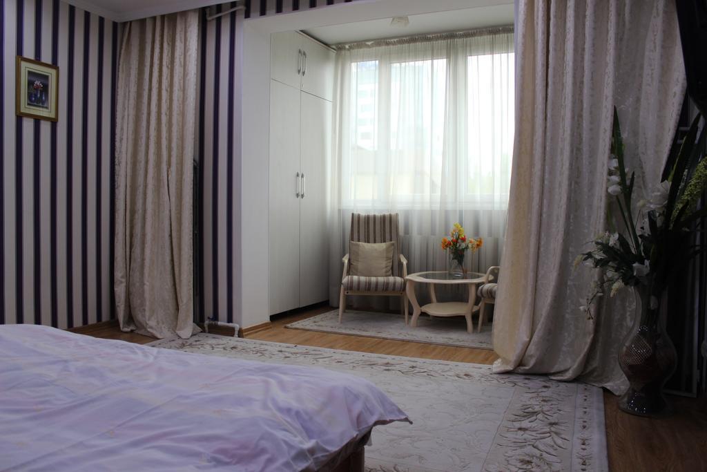 Apartment Ecaterina キシナウ エクステリア 写真